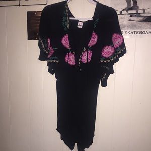 Selfie Leslie embroidered romper